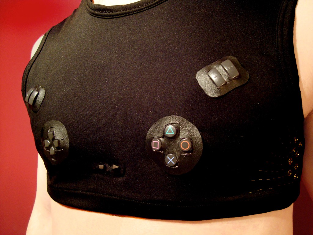 Close-up of full finished Playstation controller bro/manssiere